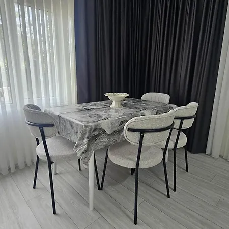 Ada Restaurant Sitesi 1023 アパート *